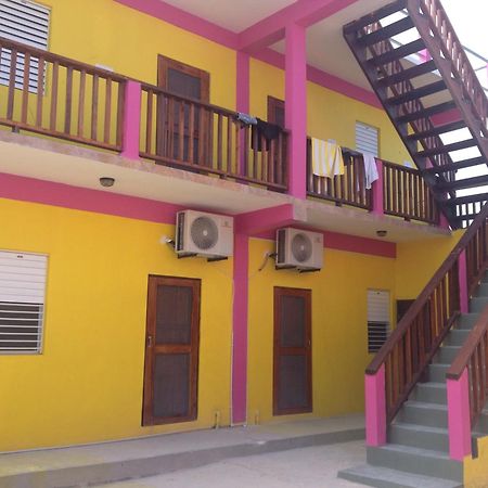 Travellers Palm Backpackers Hostel Caye Caulker Exterior photo