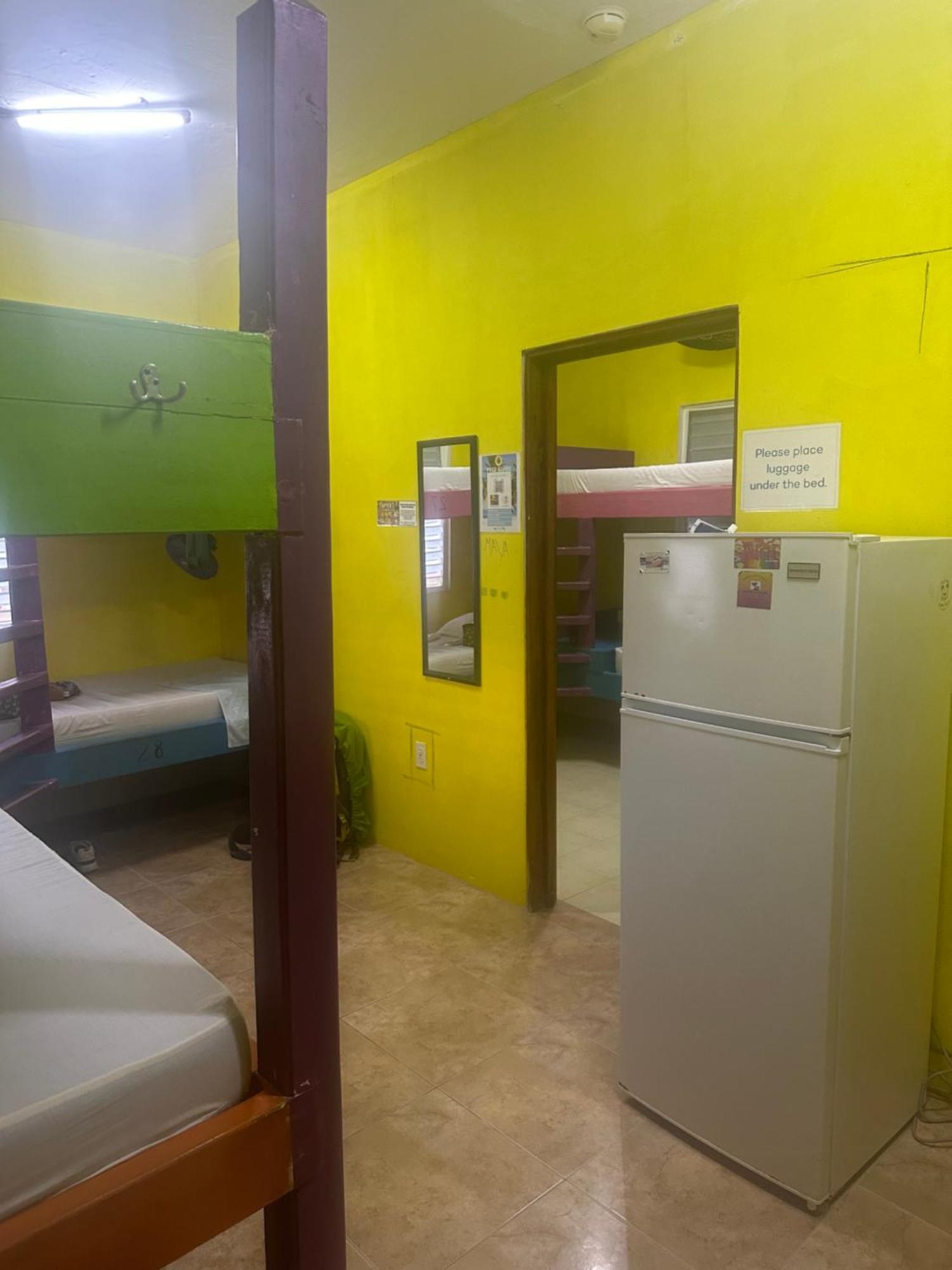 Travellers Palm Backpackers Hostel Caye Caulker Exterior photo